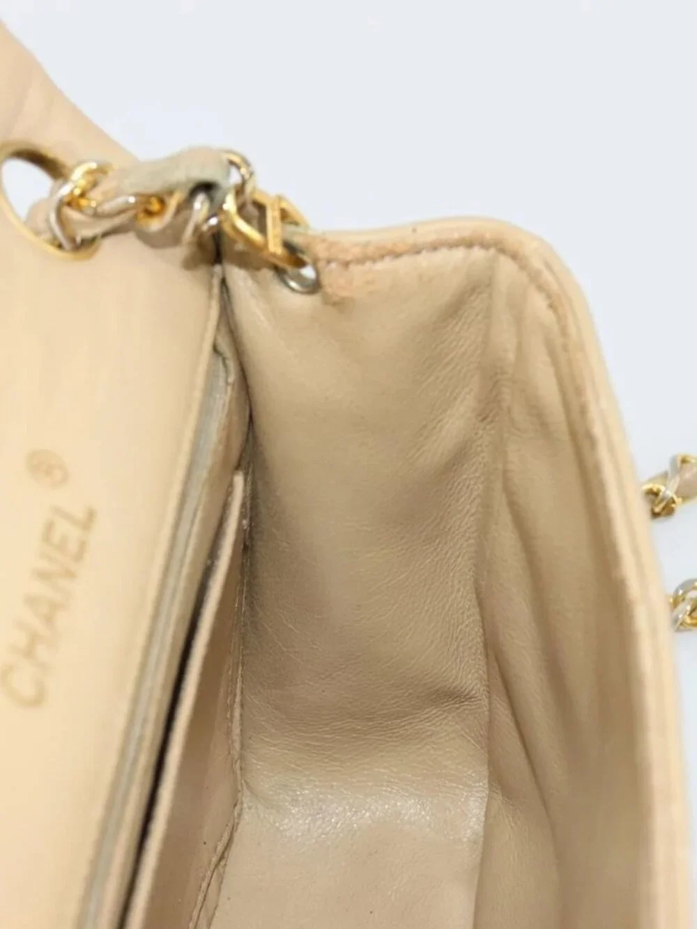 CHANEL Mini Matelasse Chain Shoulder Bag Lamb Skin Beige Gold CC Auth ka4523A